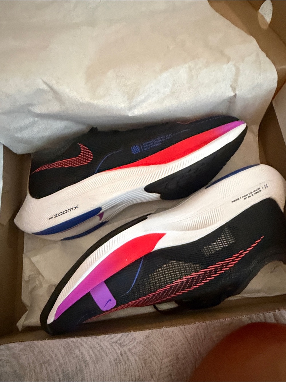 Nike Black & Bright Crimson Shoe Box Label